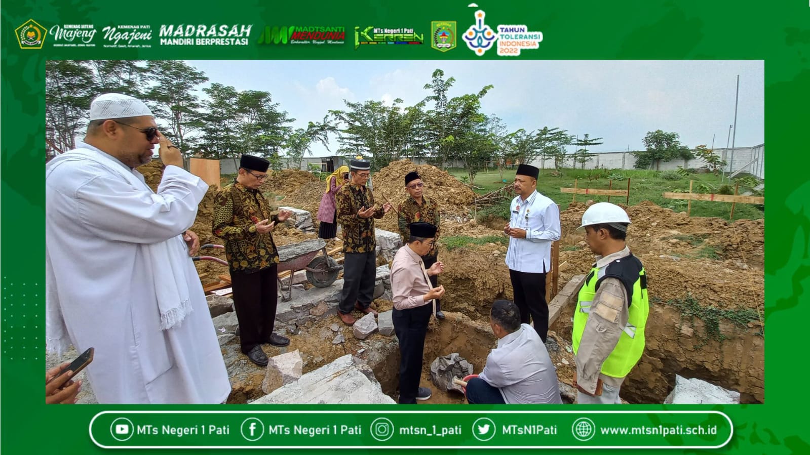 Lepas 344 Siswa Kelas IX MTsN 1 Pati, Kakankemenag Letakkan Batu Pertama Pembangunan SBSN